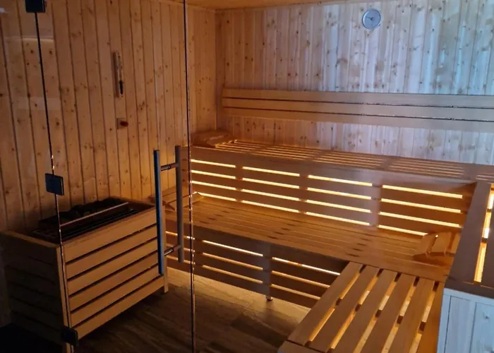 Porty C120 Kasprowicza Pool Sauna Parking